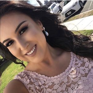 Meet your Posher, Alejandra